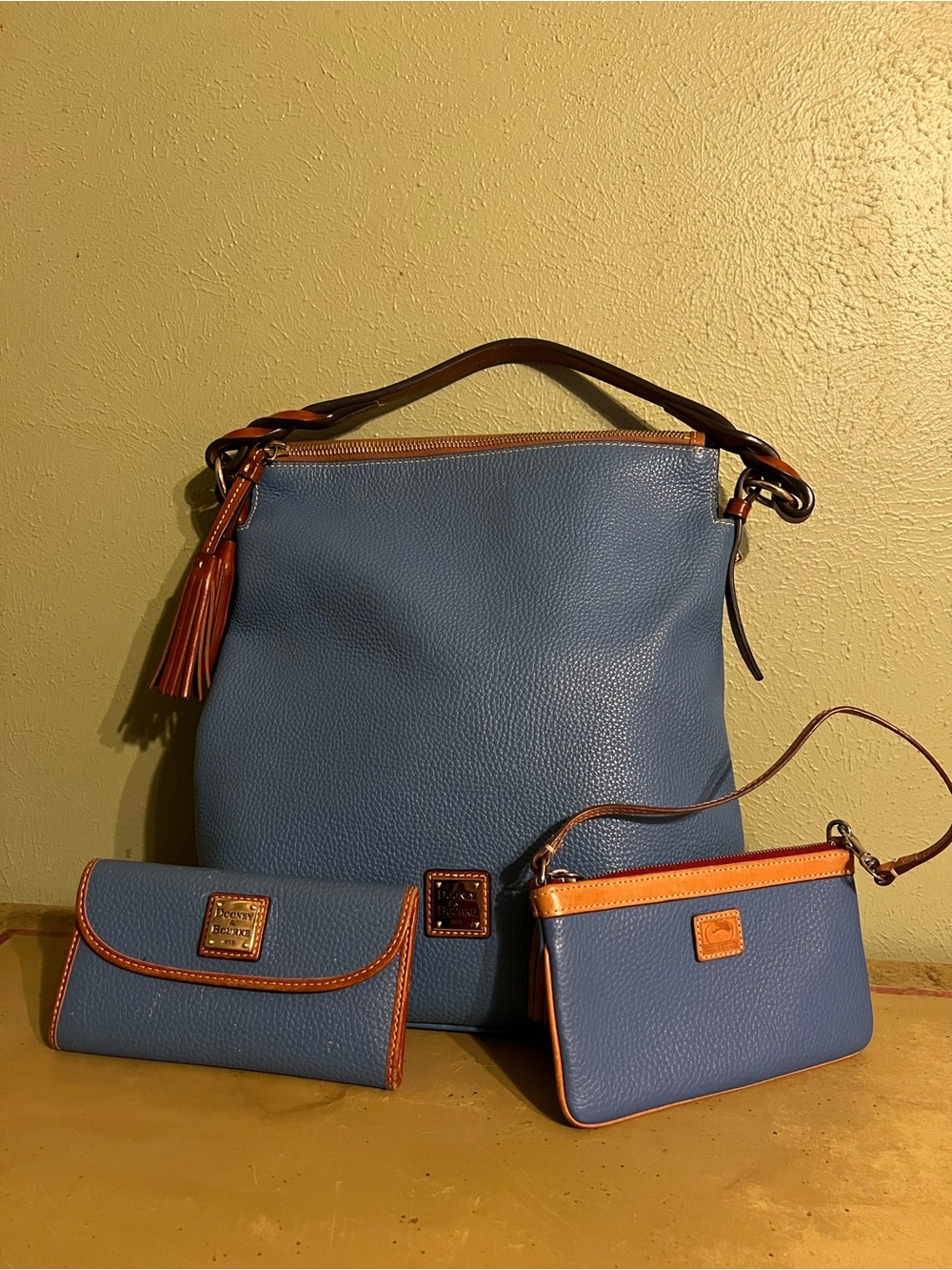 Dooney Bourke Periwinkle Pebble Leather Hobo Purse Wallet Wristlet Matching Set